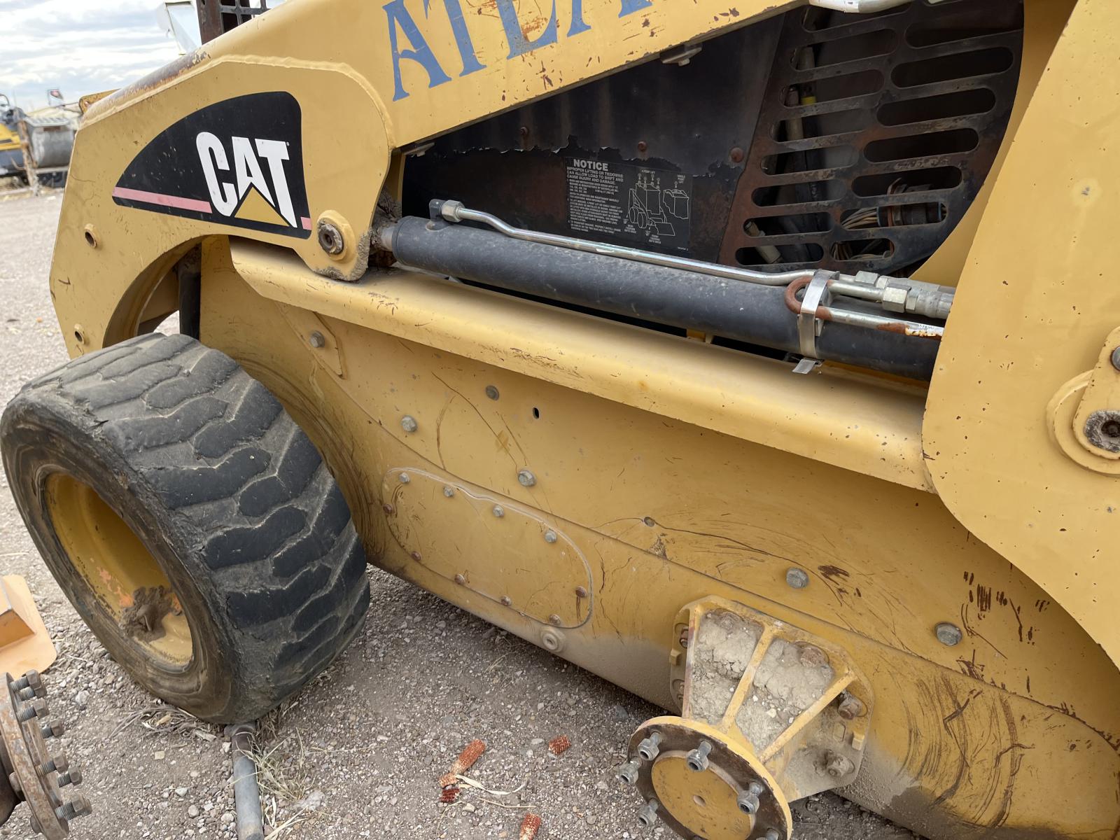 ./imagenes/INVOICE/2019/15920/CATERPILLAR 246 (10).JPG